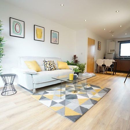 Perfectly Located Stunning Apartment Londres Extérieur photo